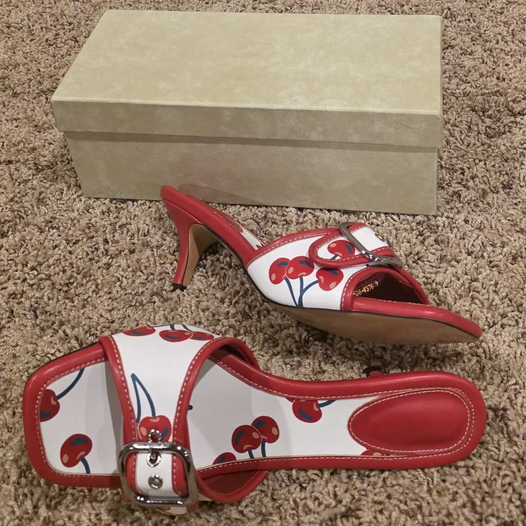 Nwt Cherry Kitten Heel Sandals. Womens Size 9. Heel Height Is 2.3 Inches.